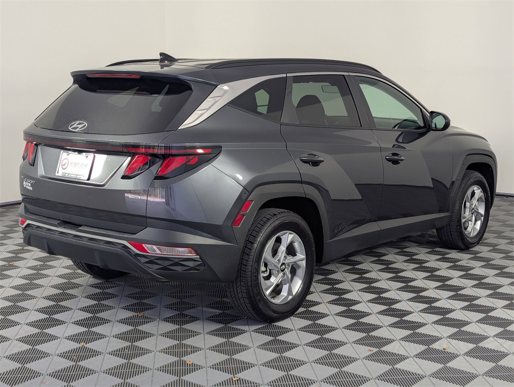 2024 Hyundai Tucson SEL photo 2