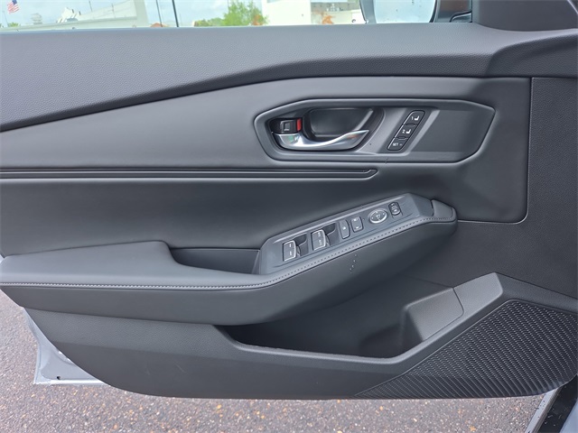 2025 Honda Accord Hybrid Sport-L photo 8