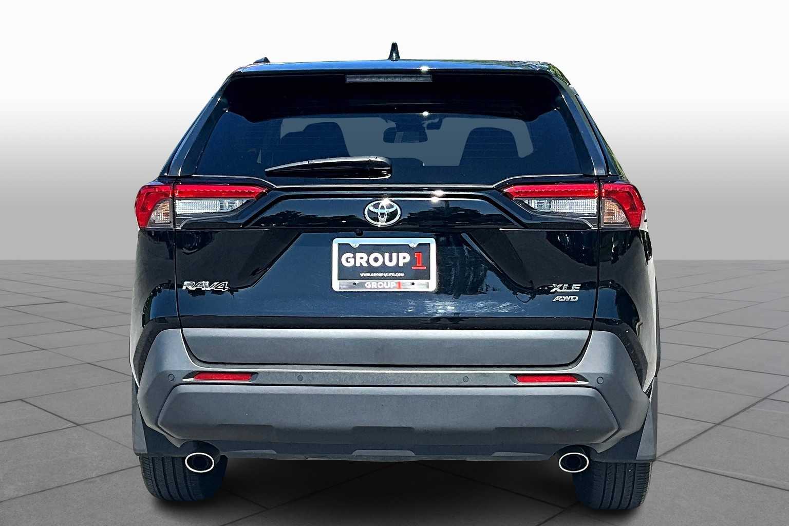 2024 Toyota RAV4 XLE Premium photo 4