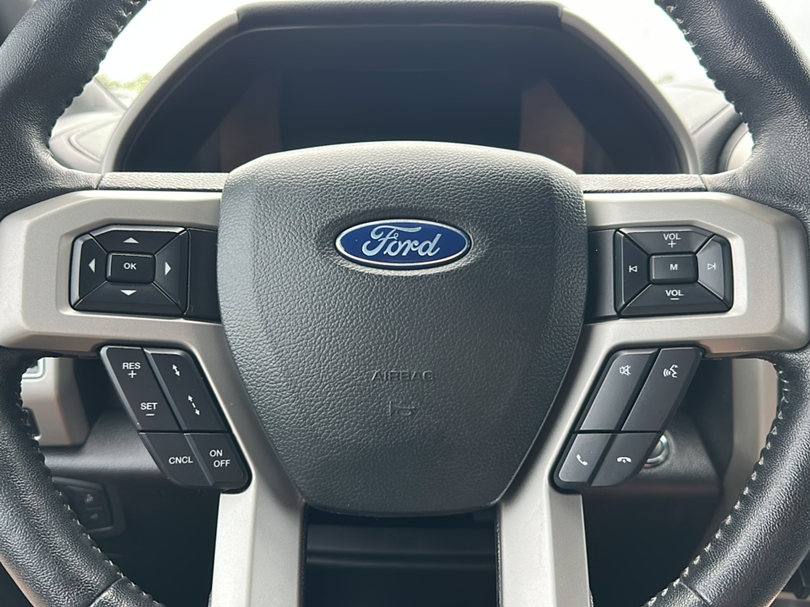 2019 Ford F-150 Lariat photo 15