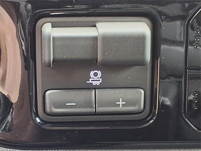 2025 Chevrolet Silverado 1500 LT photo 19