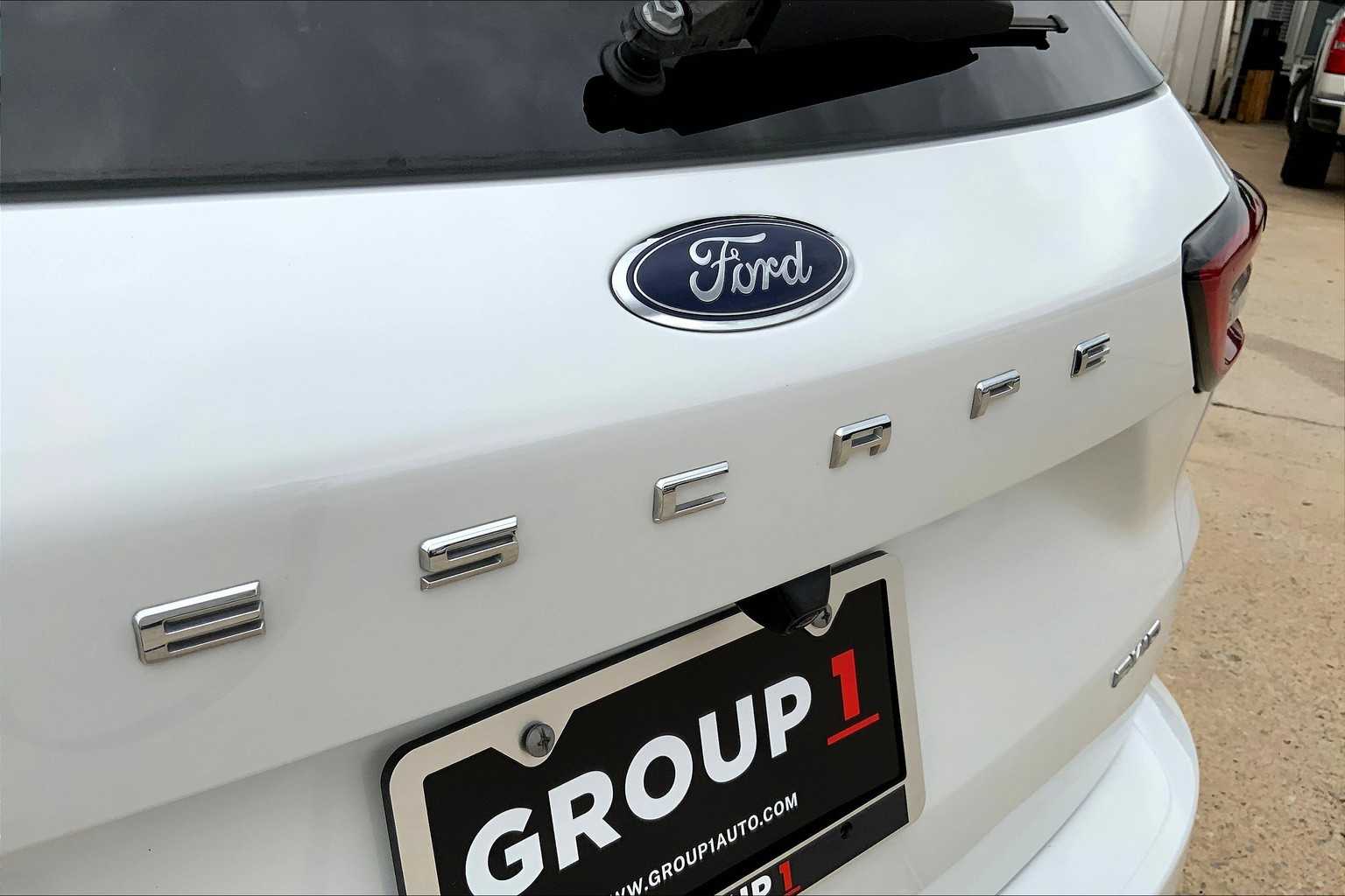 2023 Ford Escape ST-Line photo 25