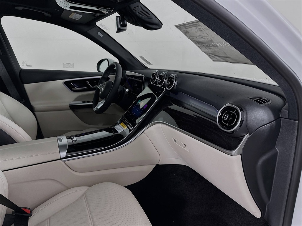 2026 Mercedes Benz GLC 300 4MATIC photo 26