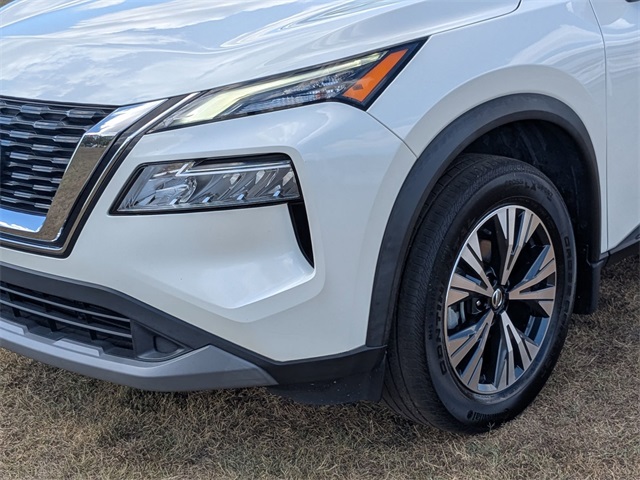 2021 Nissan Rogue SV photo 4