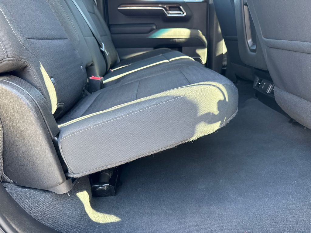 2022 Chevrolet Silverado 1500 LT photo 13