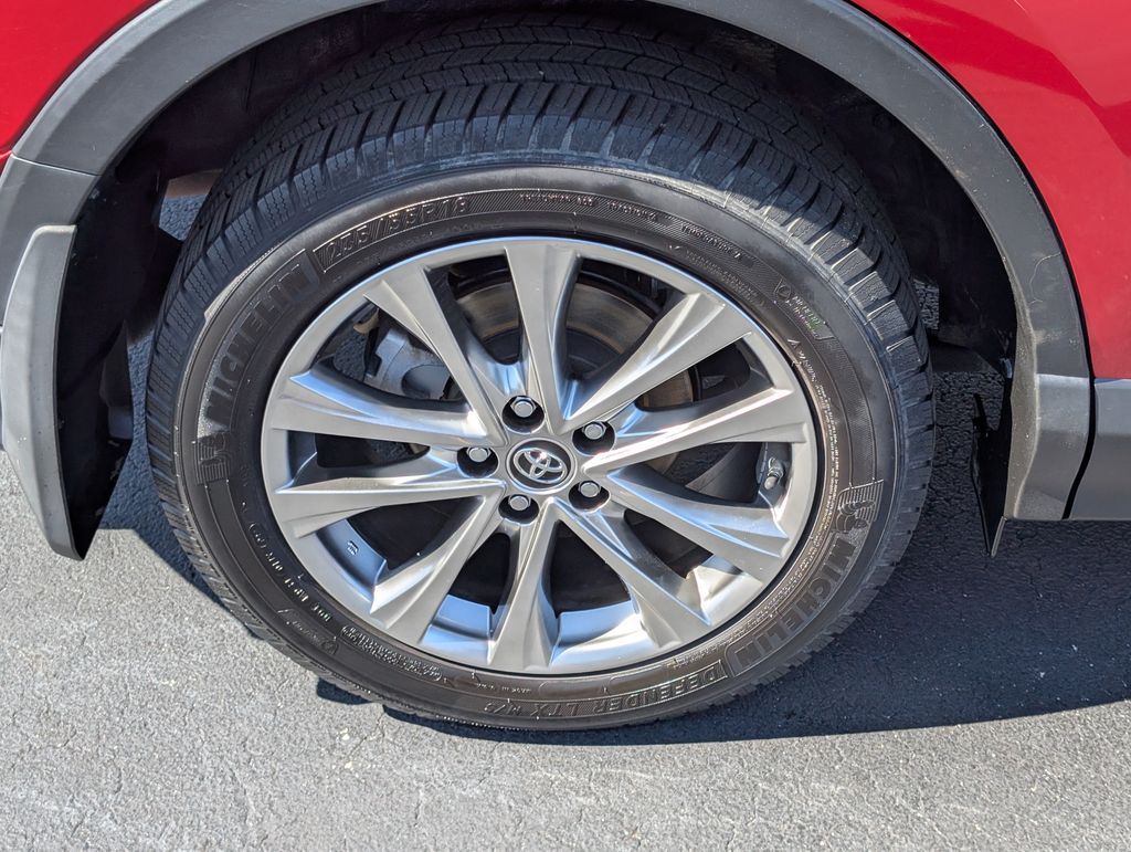 2016 Toyota RAV4 Limited photo 26