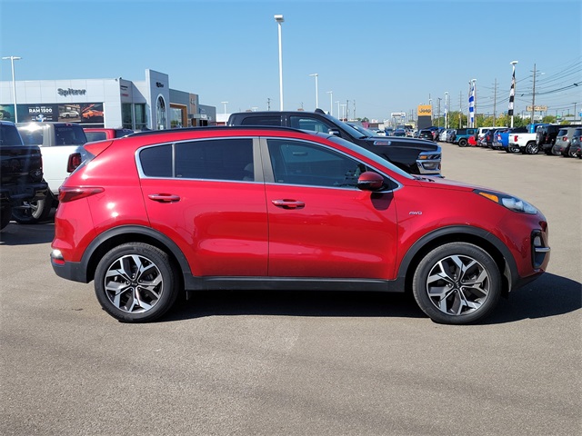2022 Kia Sportage EX photo 4