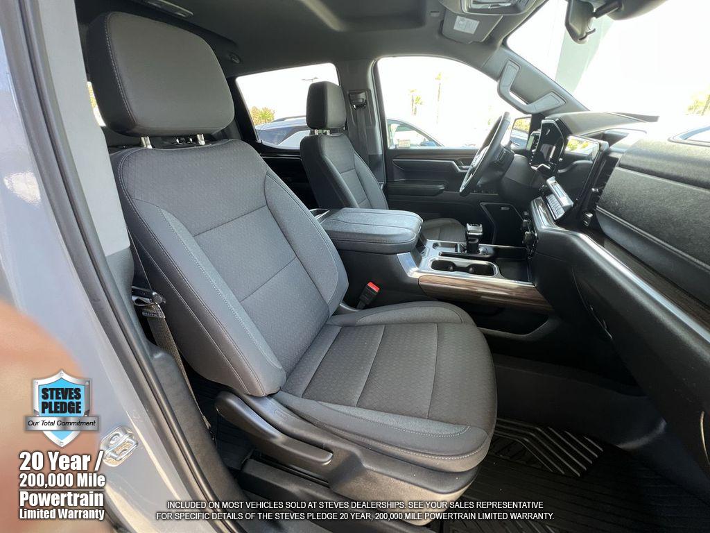 2025 Chevrolet Silverado 1500 RST photo 31