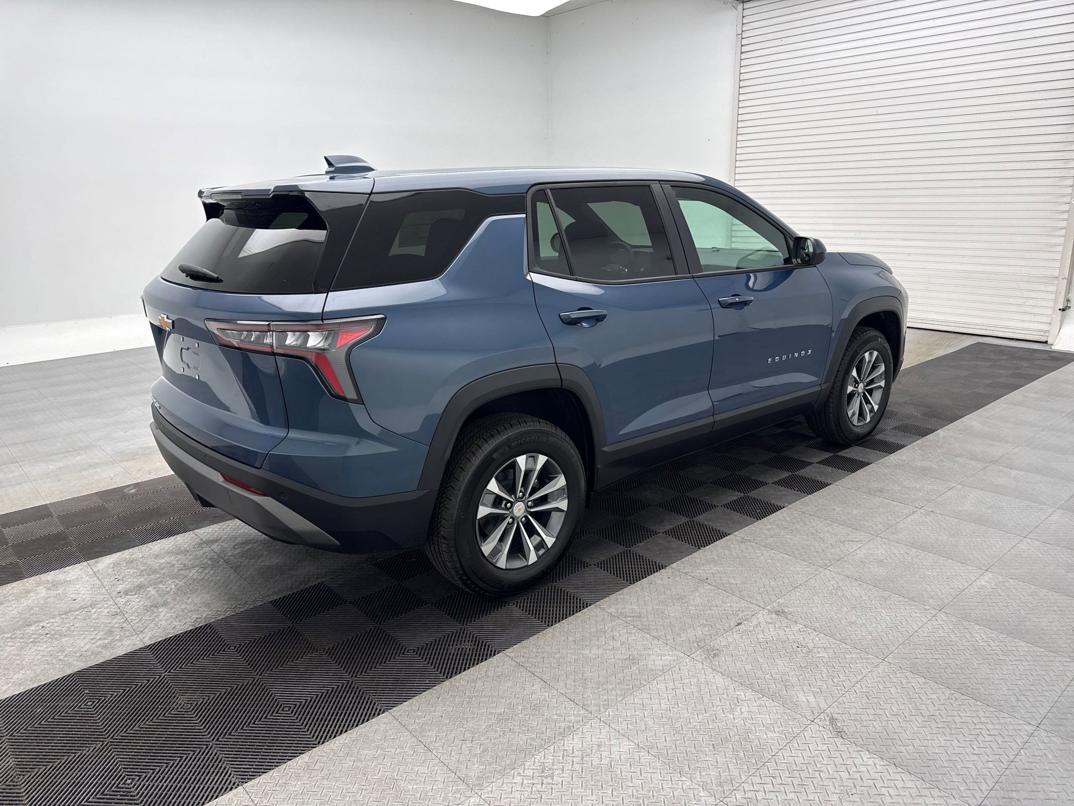 2026 Chevrolet Equinox LT photo 8