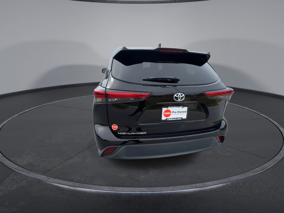 2022 Toyota Highlander L photo 6