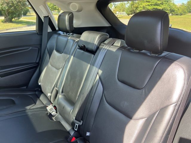 2022 Ford Edge Titanium photo 24
