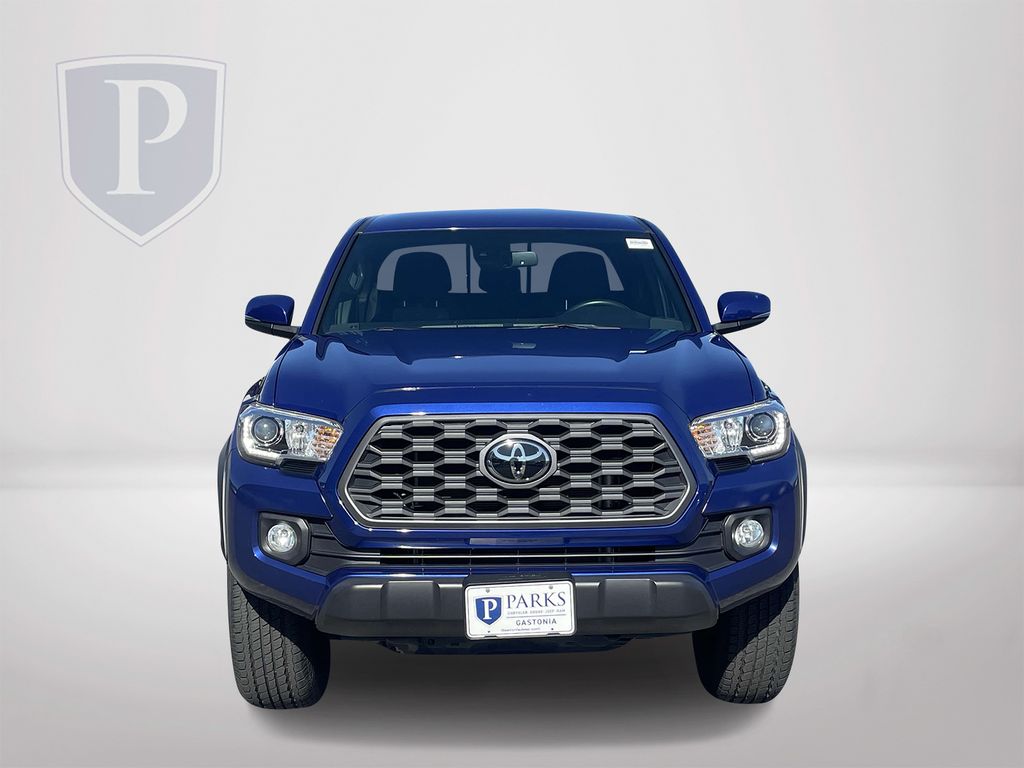 2023 Toyota Tacoma TRD Off-Road photo 2