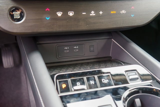 2025 Nissan Murano SL photo 11