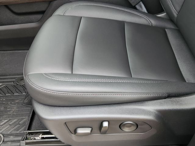 2025 Chevrolet Silverado 1500 LT photo 18