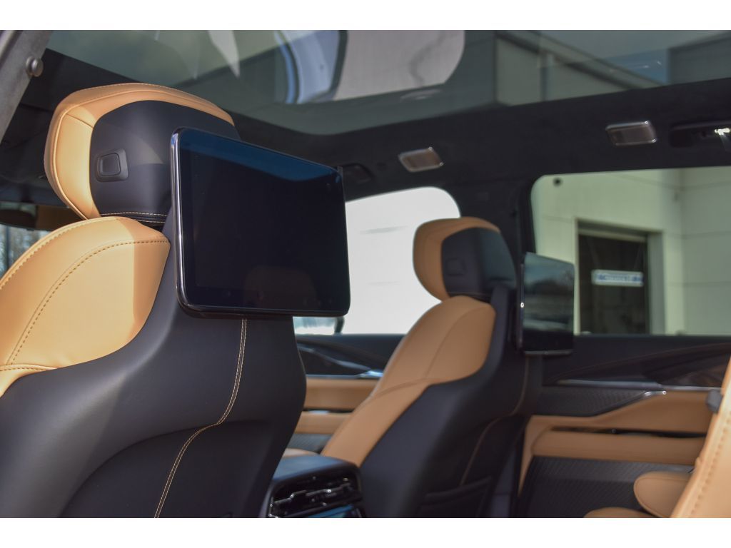 2025 Cadillac Escalade IQ Luxury photo 13