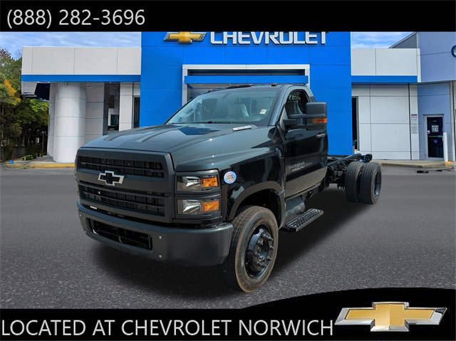 2024 Chevrolet Silverado 4500 Medium Duty Chassis Cab Work Truck's photo