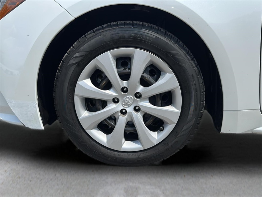 2022 Toyota Corolla LE photo 20