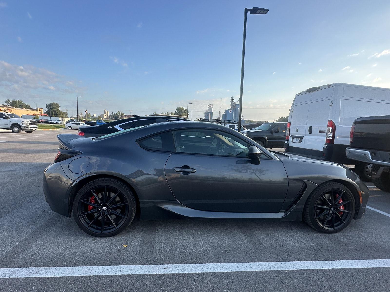 2024 Toyota GR86 Premium photo 4