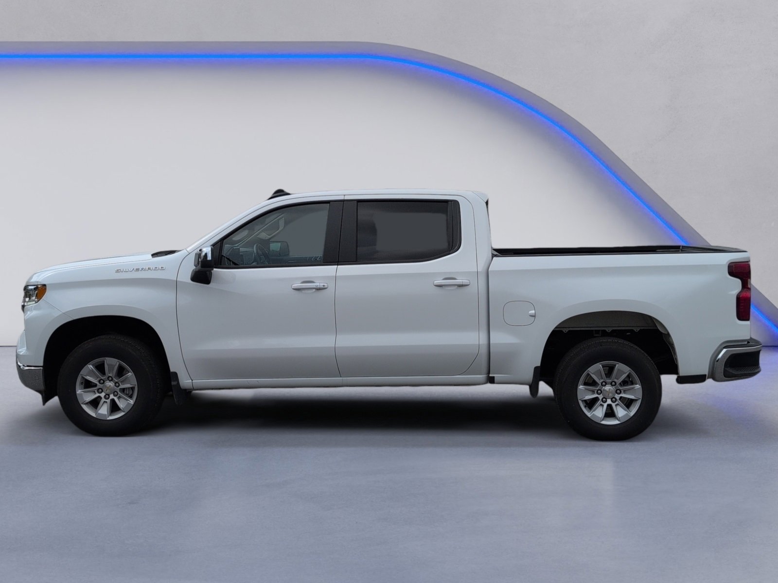 2025 Chevrolet Silverado 1500 LT photo 4