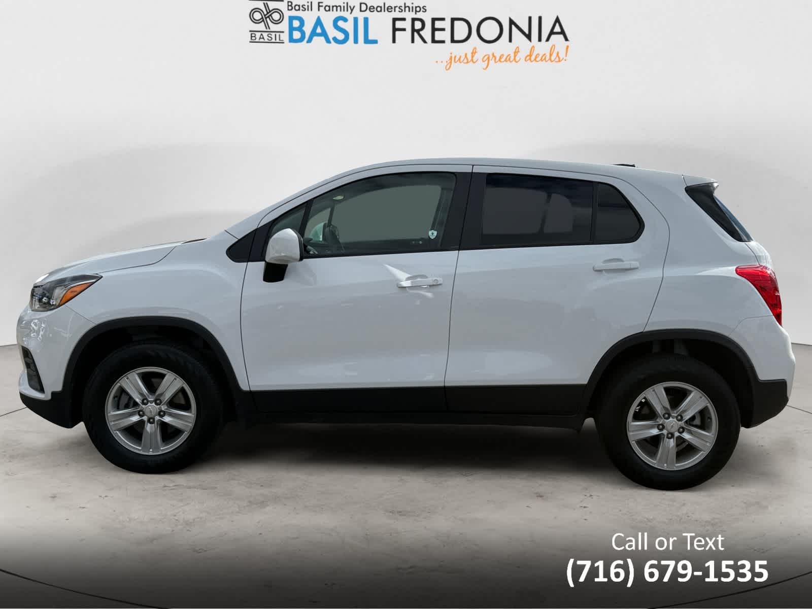 Used 2022 Chevrolet Trax LS with VIN KL7CJNSMXNB548927 for sale in Fredonia, NY