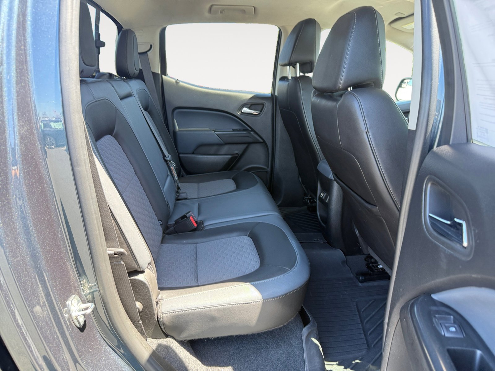 2019 Chevrolet Colorado Z71 photo 17