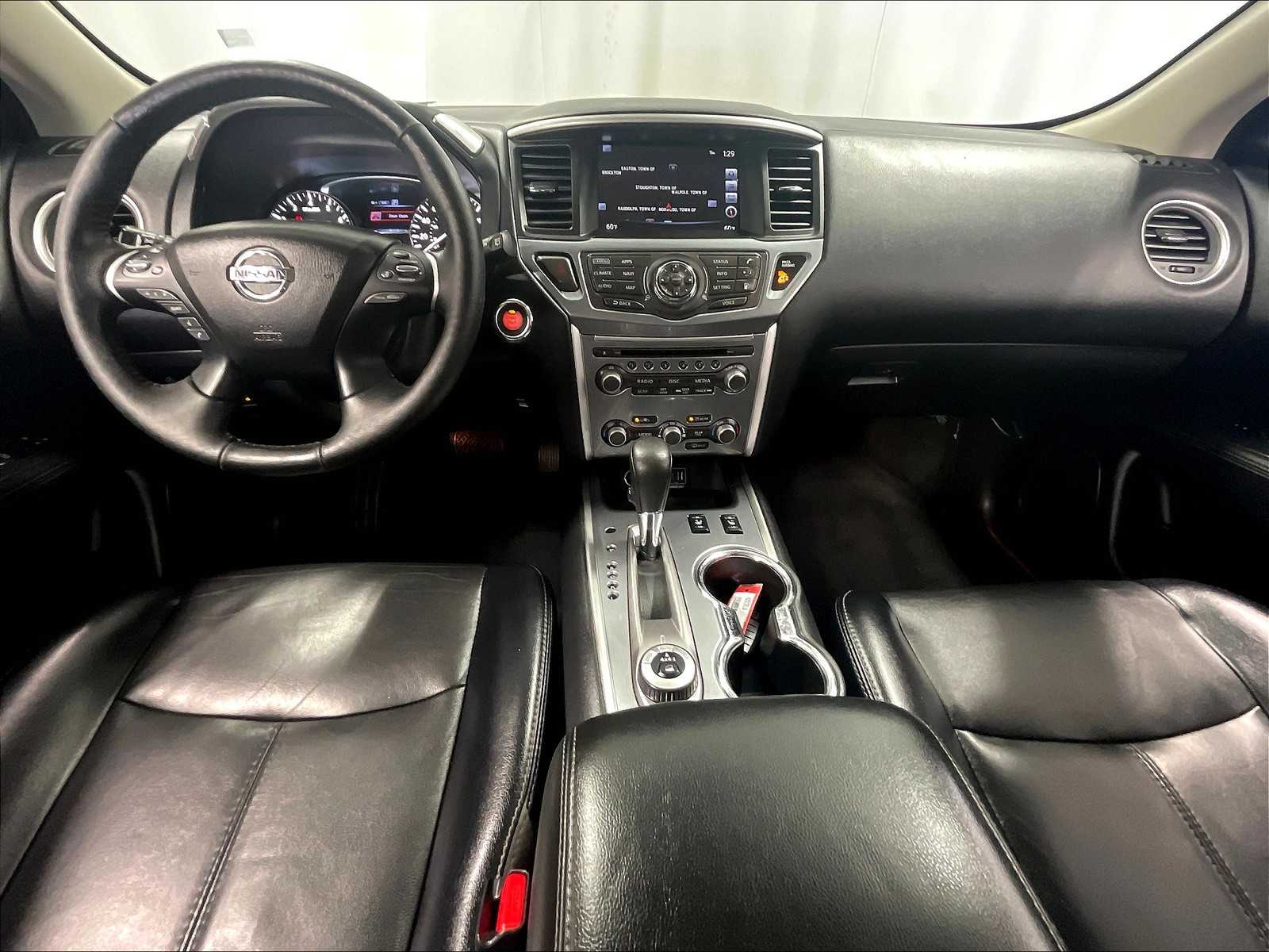 2019 Nissan Pathfinder SL photo 22