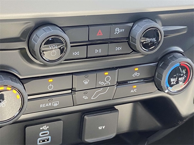 2026 Ford F-250 photo 17