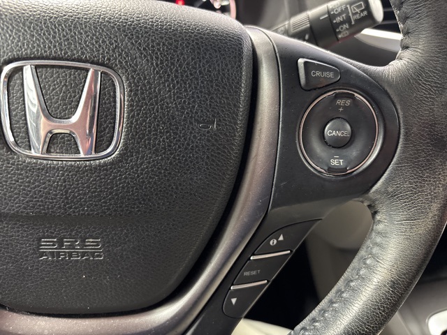2016 Honda Pilot EX-L photo 18