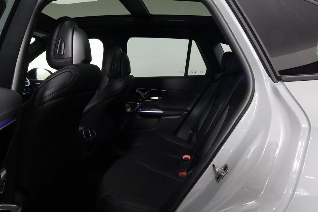 2026 Mercedes Benz GLC 350e 4MATIC photo 6