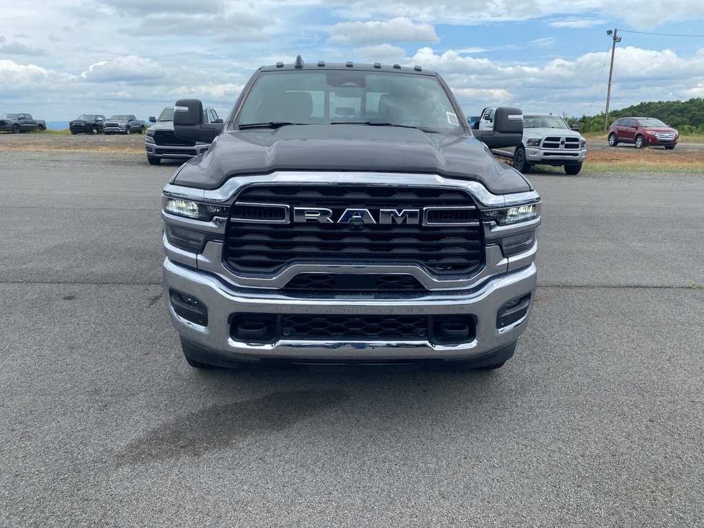2025 Ram 2500 Tradesman photo 2