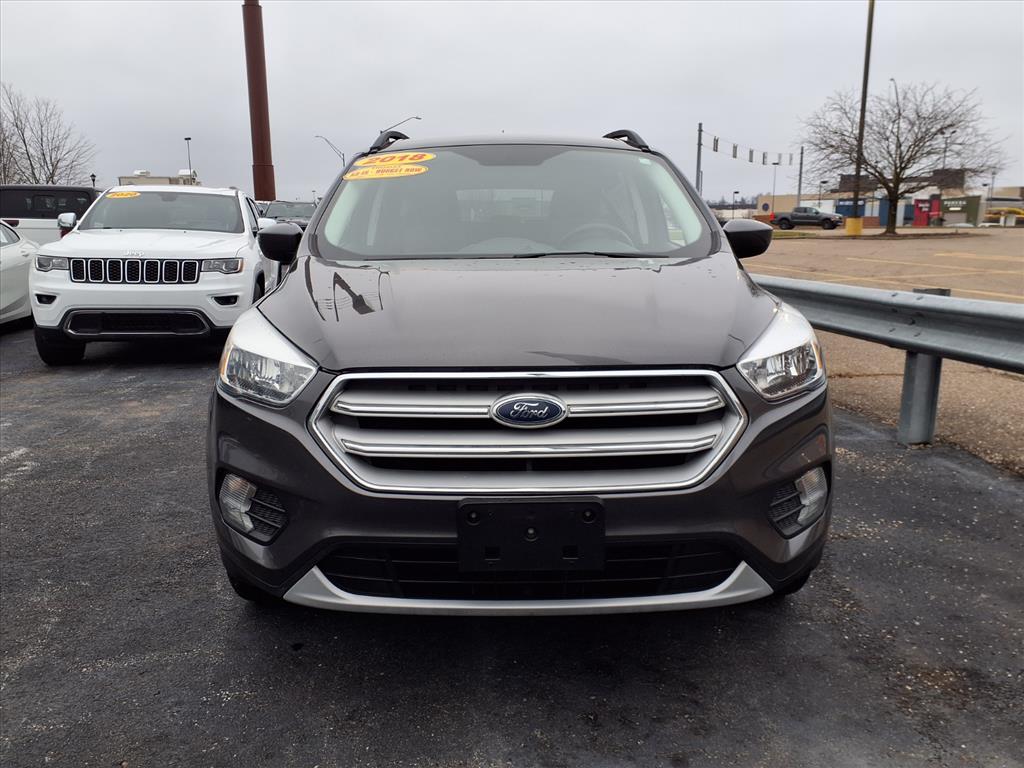 Used 2018 Ford Escape SE with VIN 1FMCU9GD5JUA69965 for sale in Saint Clairsville, OH