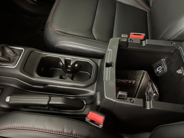 2025 Jeep Wrangler Rubicon photo 35