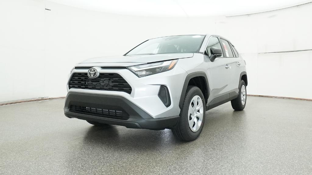 2025 Toyota RAV4 LE photo 4