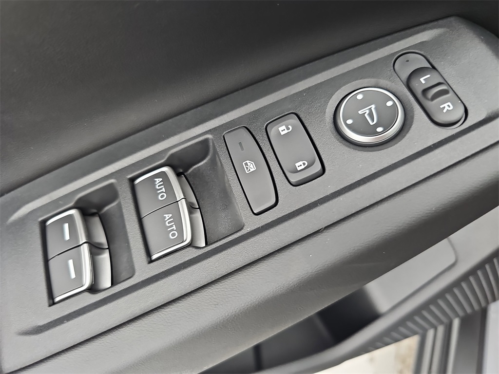 2025 Honda Accord SE photo 28