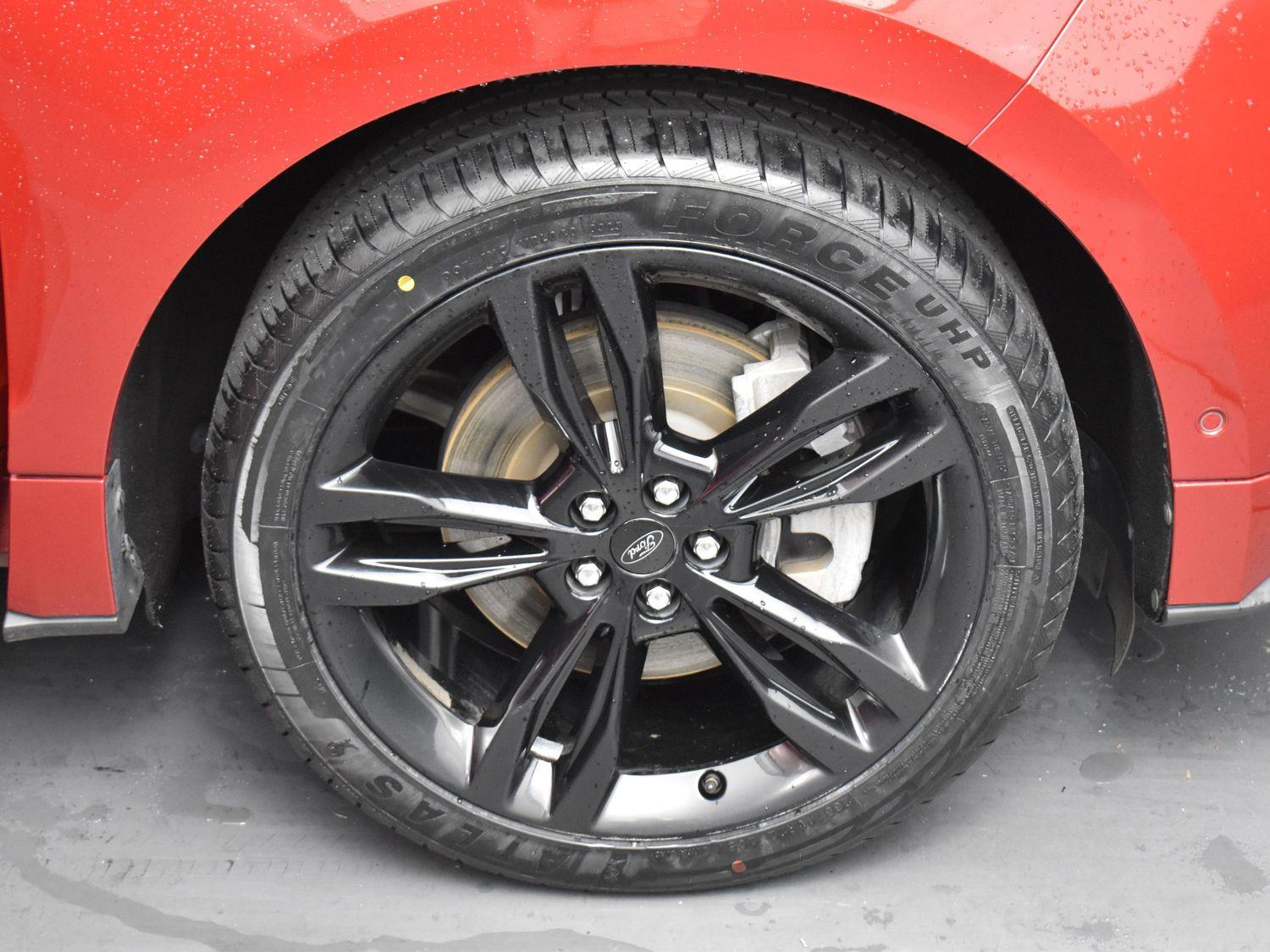 2022 Ford Edge ST photo 37