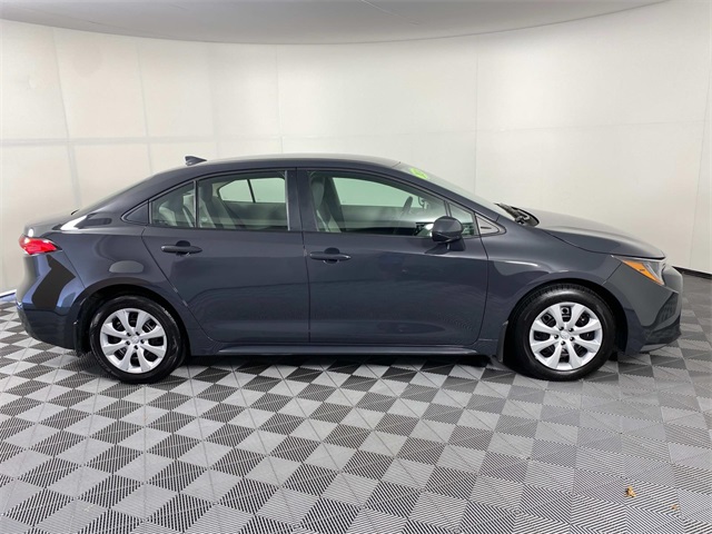 2024 Toyota Corolla LE photo 9