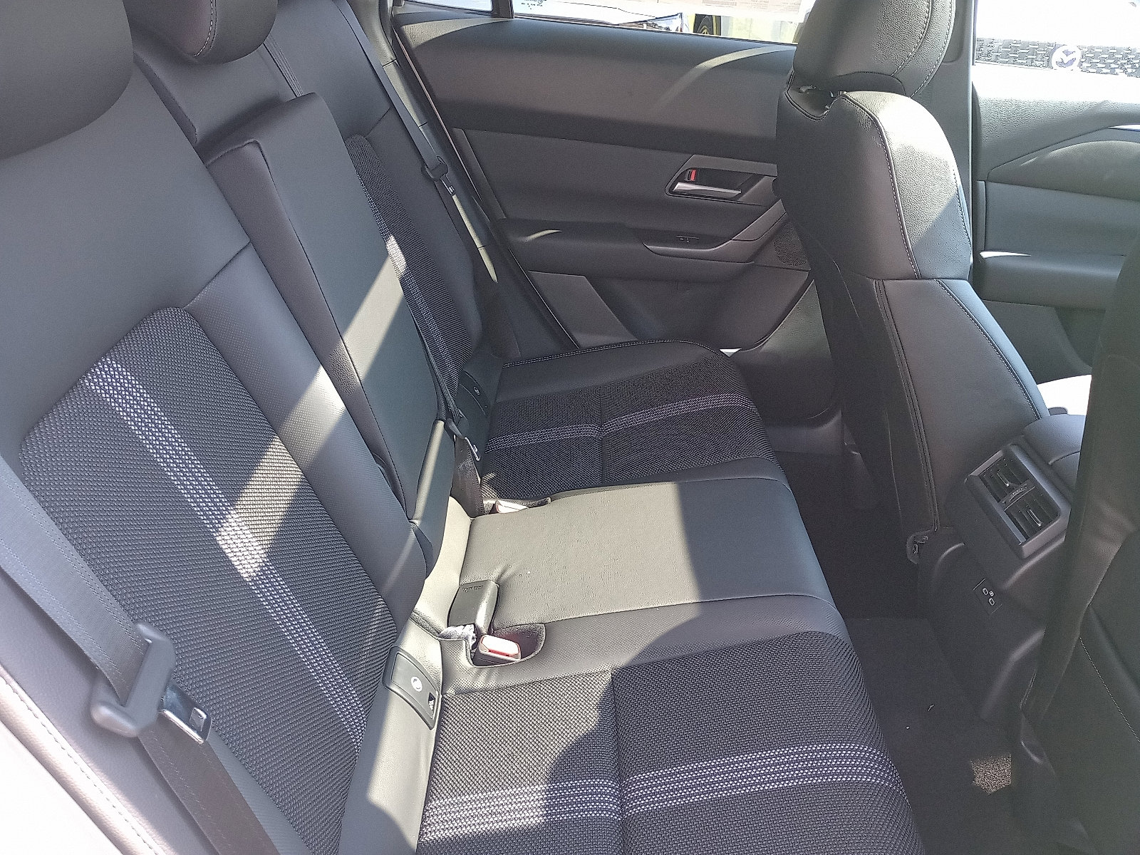 2025 Mazda CX-50 2.5 S Premium photo 6