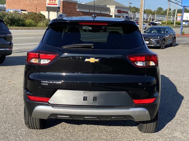 2023 Chevrolet Trailblazer LT photo 2