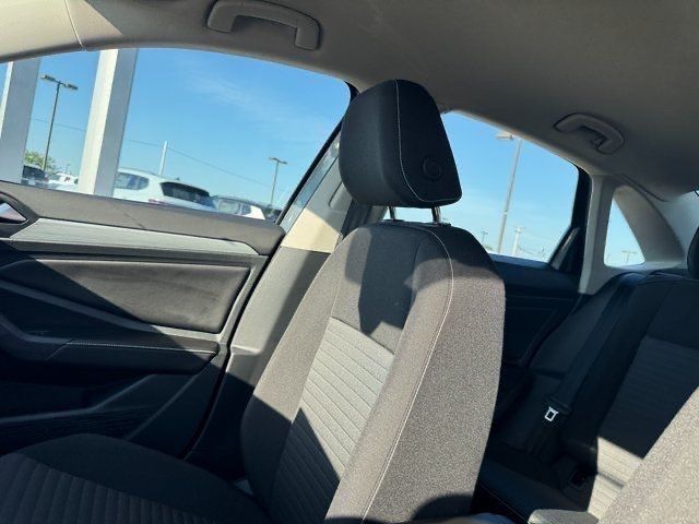 2025 Volkswagen Jetta 1.5T S photo 15