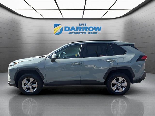 2023 Toyota RAV4 XLE photo 2