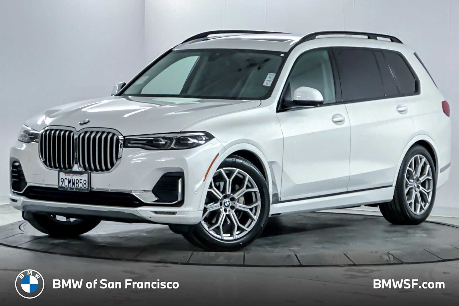 2022 BMW X7 40i's photo
