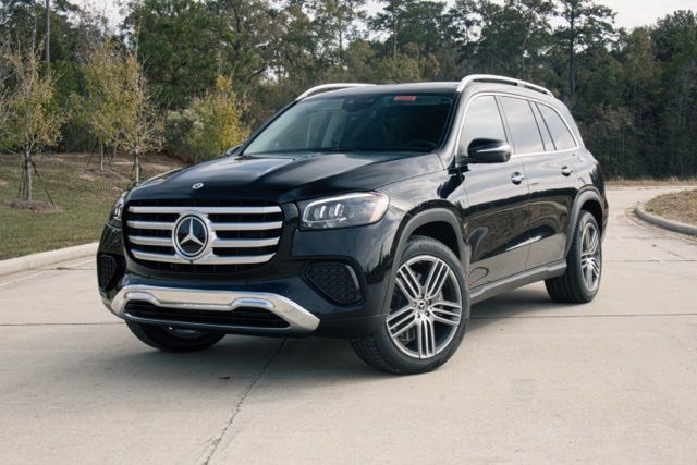 2026 Mercedes-Benz GLS Base's photo