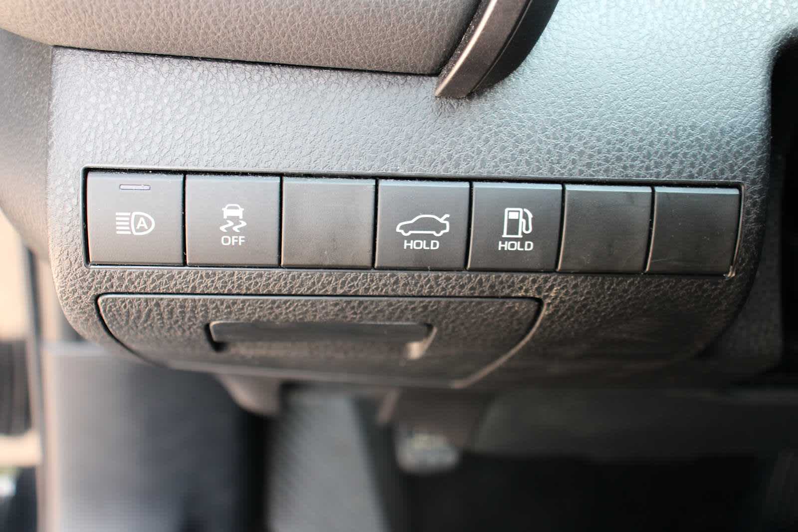 2023 Toyota Camry LE photo 13