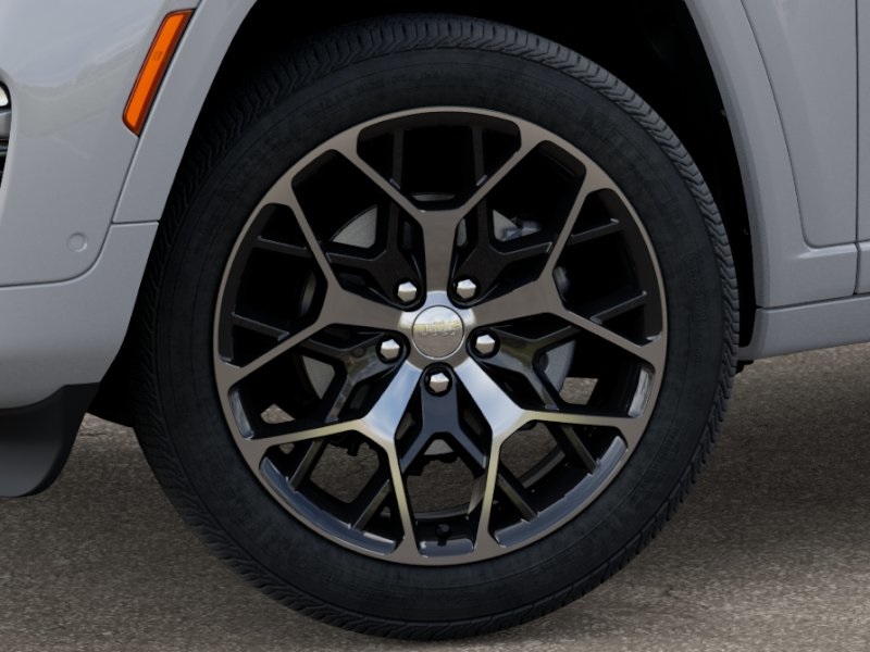 2025 Jeep Grand Cherokee Summit Reserve photo 3
