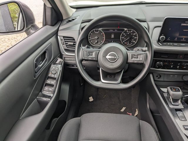 2025 Nissan Rogue S photo 11