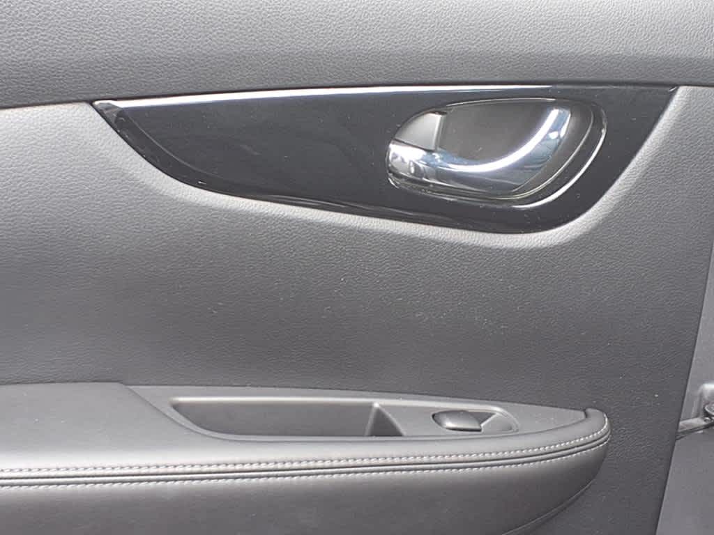 2022 Nissan Rogue Sport SV photo 23