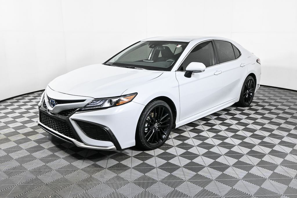 2024 Toyota Camry XSE's photo
