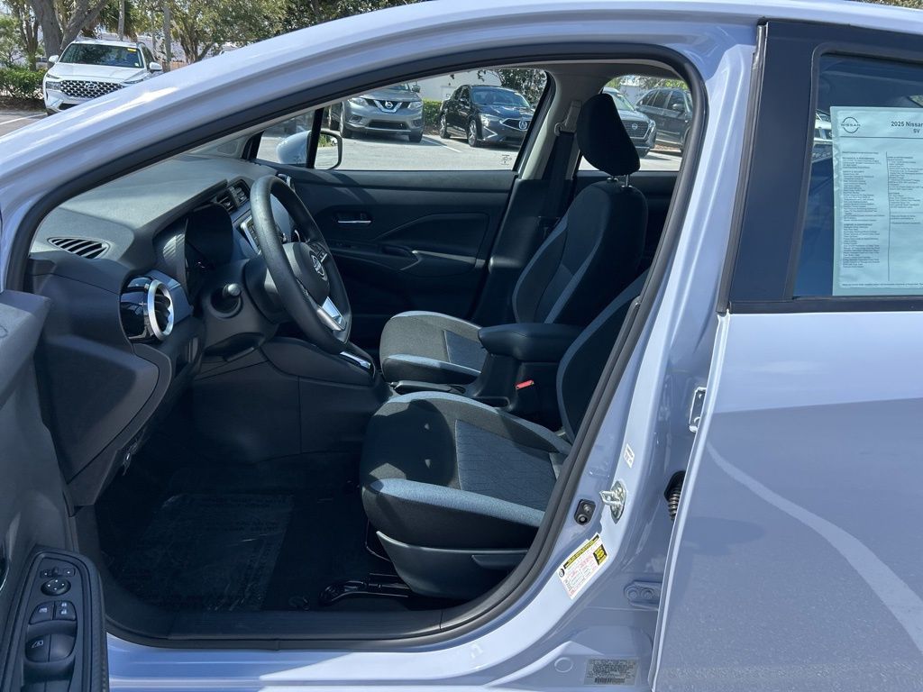 2025 Nissan Versa SV photo 9