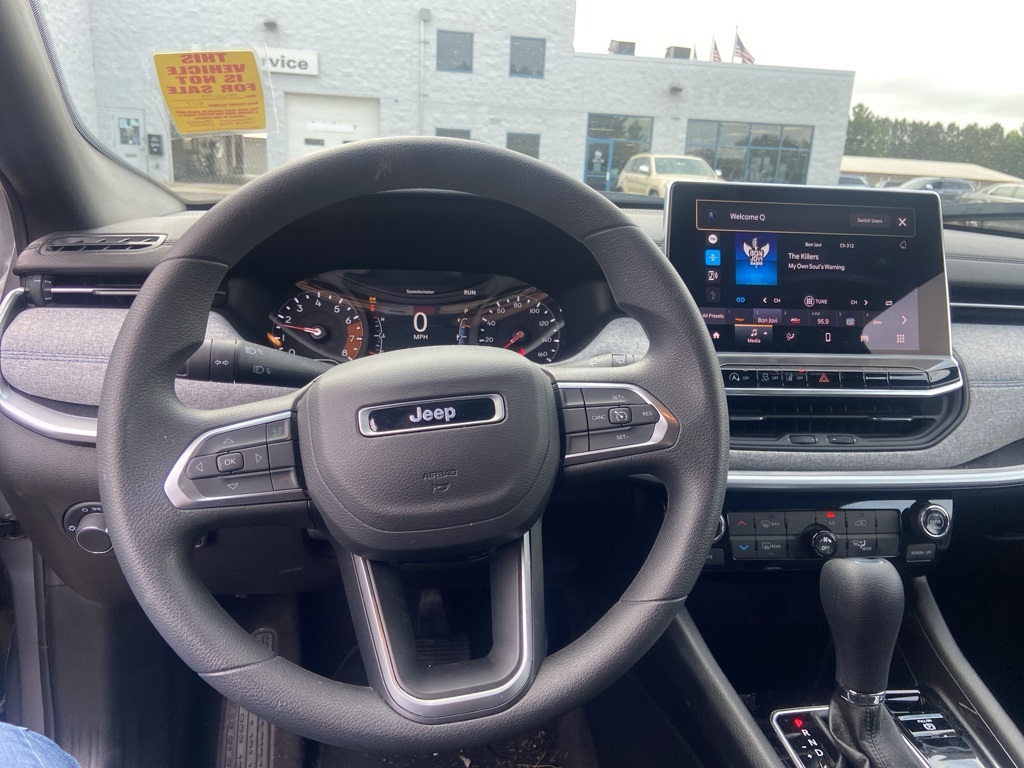 2024 Jeep Compass Sport photo 3