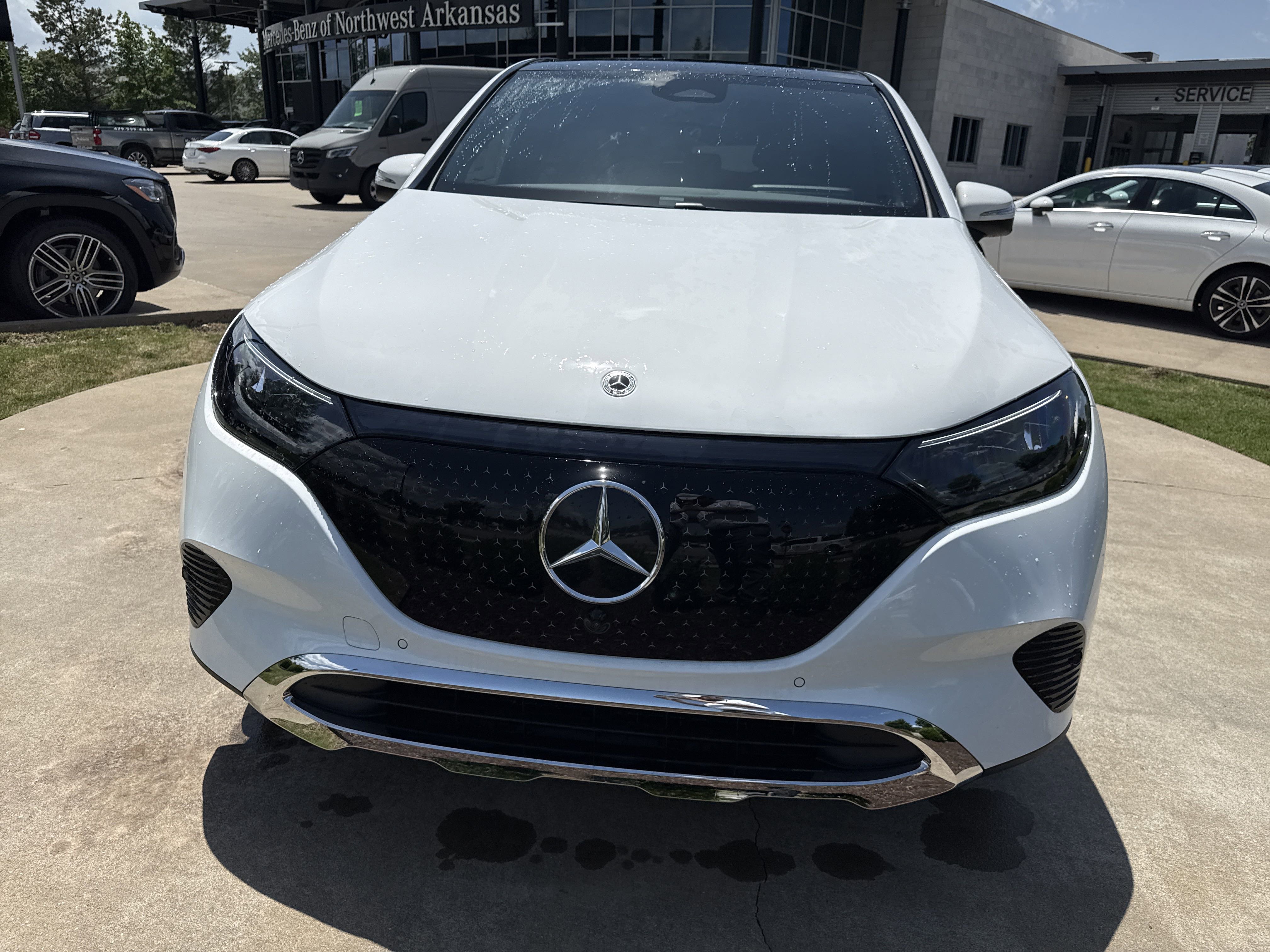 2025 Mercedes Benz EQE SUV 350 4MATIC photo 2